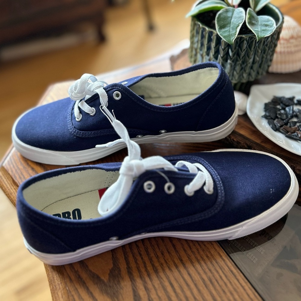BNWT Pro Keds 8.5